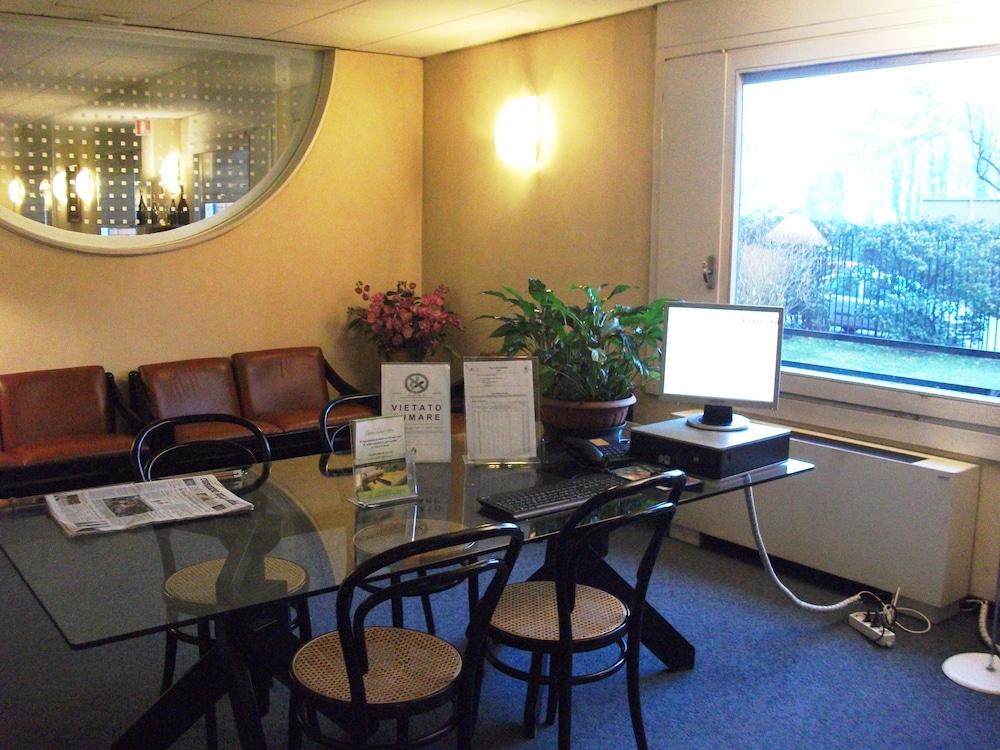 Siloe Apart-hotel 4*